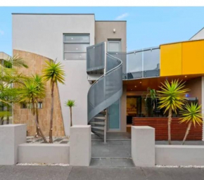 Entire studio with balcony